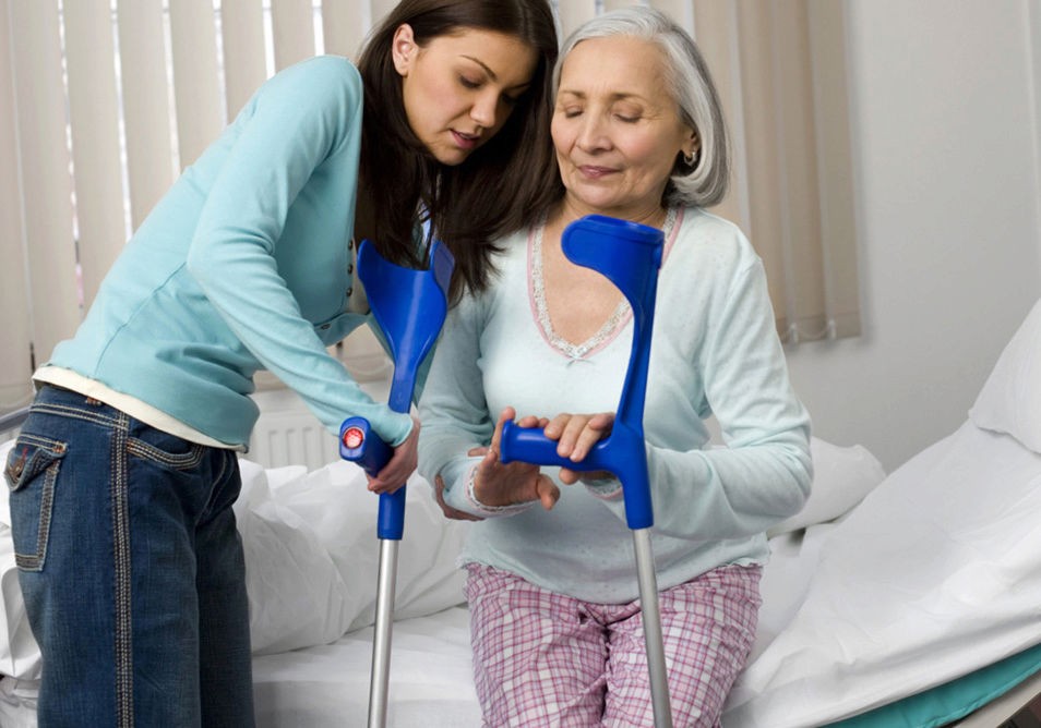 Профилактика и лечение переломов тазобедренной кости в пожилом возрасте